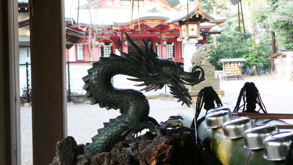 Le temple Hachimangu de Tokyo, Japon
