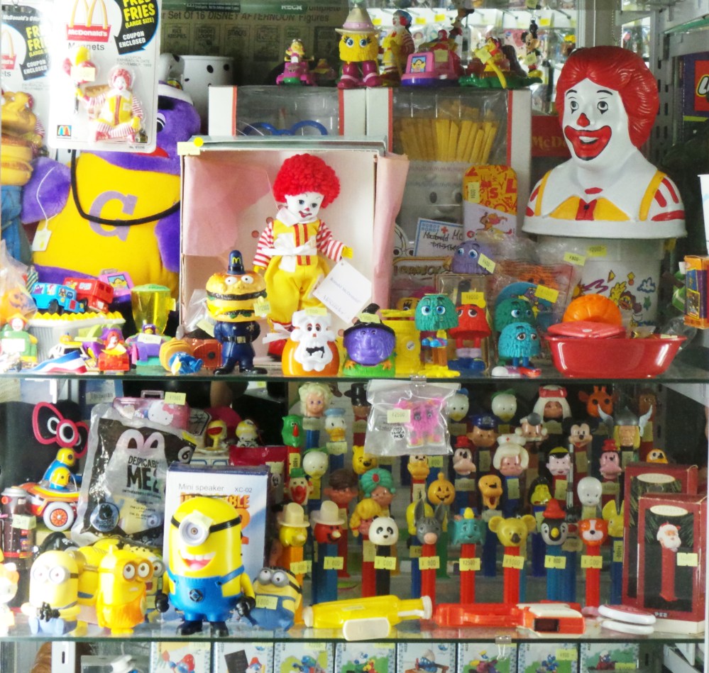 Jouets vintage McDonald's à Nakano Broadway, un centre commercial insolite 