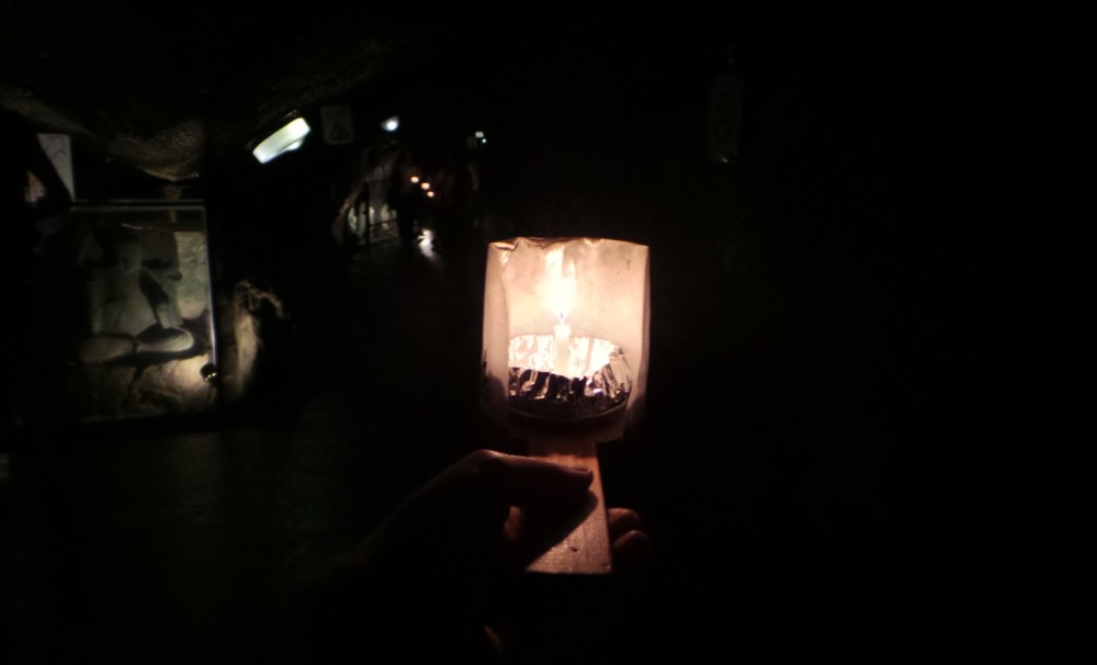Bougie dans les grottes d’Iwaya à Enoshima