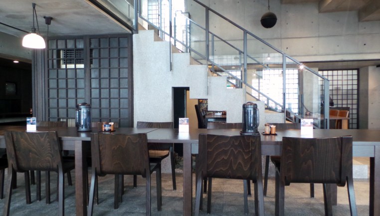 Salle du super restaurant du temple Nanzoin à Fukuoka