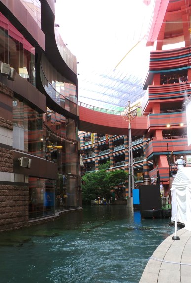 Visite de Fukuoka : le centre commercial Canal City à Hakata