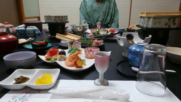 Dîner Kaiseki dans notre ryokan près de Yufuin, Kyushu