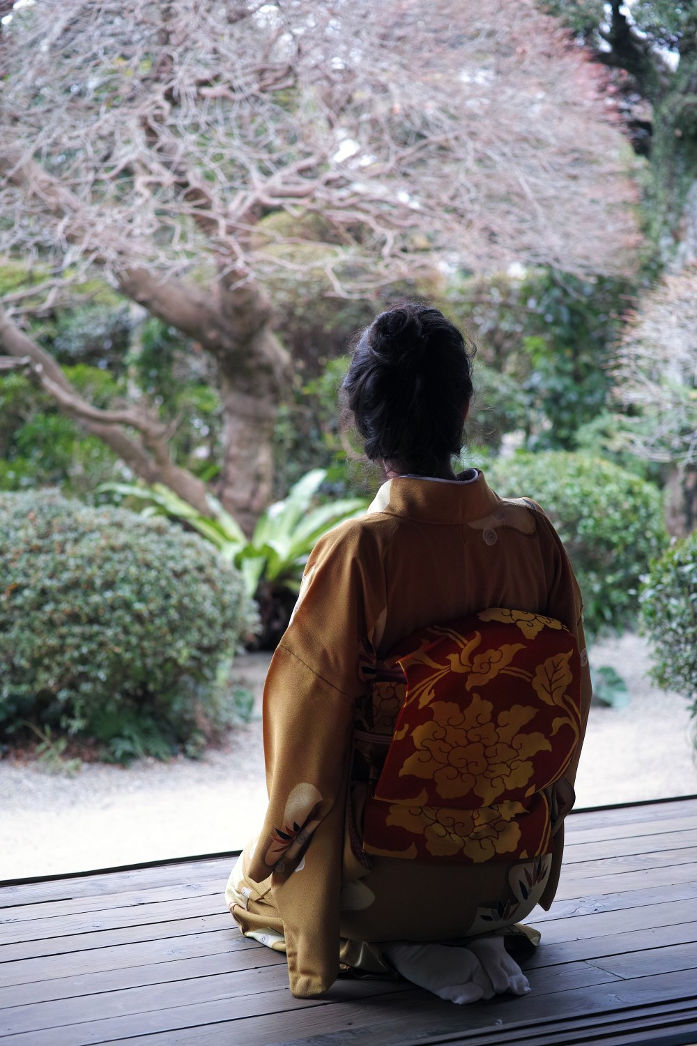 Session photo en kimono à Izumi, Kyushu, Japon.