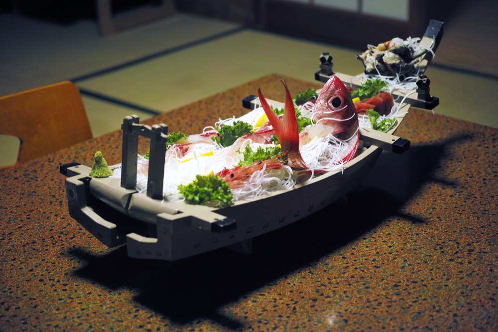 Ryouri no yado, Ebisuya (漁師の宿 えびす屋) à Kumomi, Matsuzaki, Shizuoka, Japon