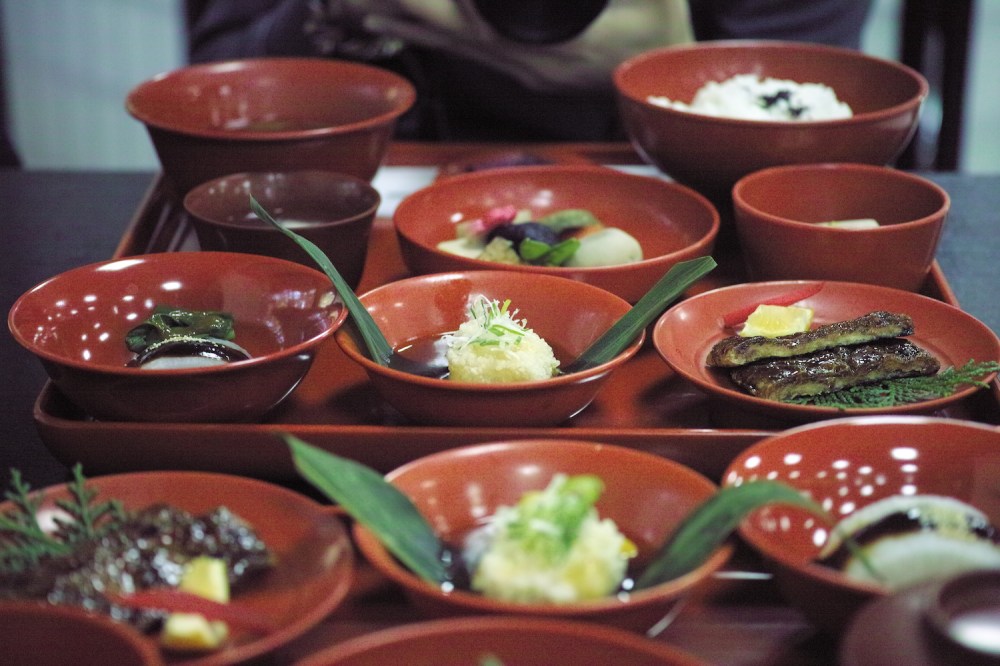 Déjeuner végétarien au temple Okuyama Houkouji, préfecture de Shizuoka, Japon.