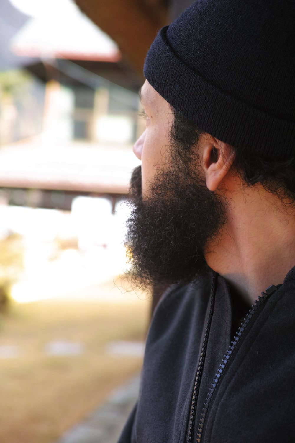 Pause thé chez l'habitant dans une maison kabuto zukuri dans les montagnes Shizuoka, Japon.