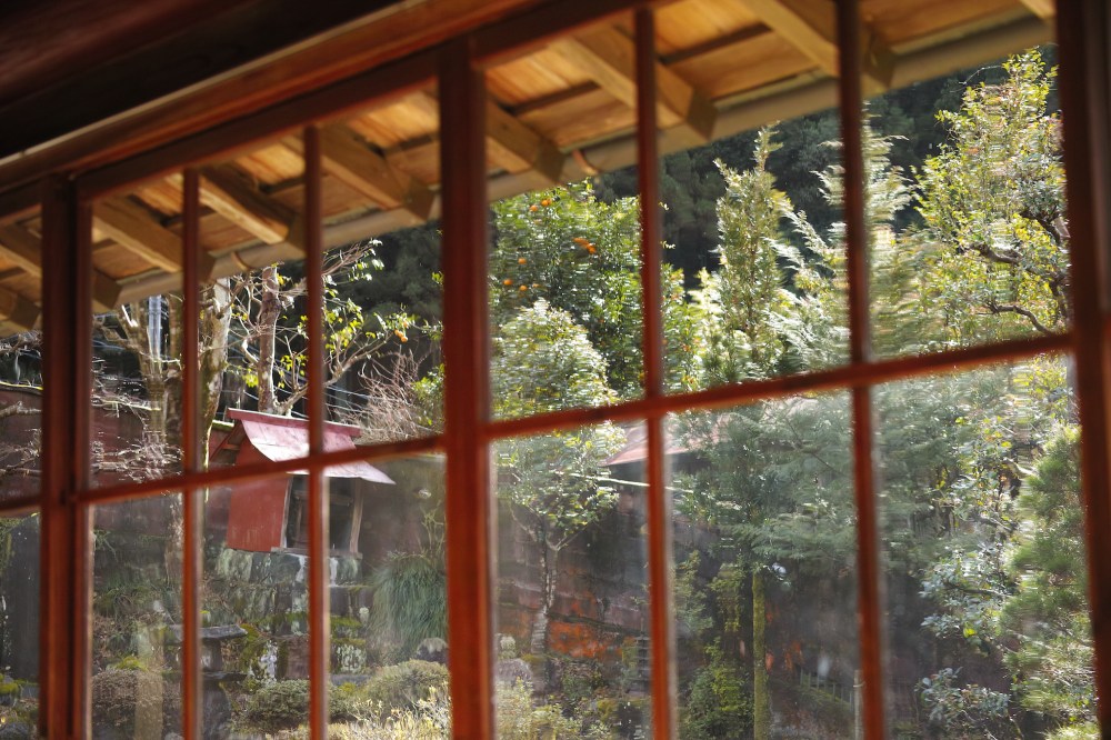 Maison kabuto zukuri traditionnelle japonaise dans les montagnes Shizuoka, Japon.