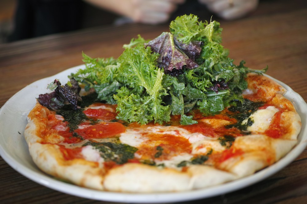 Très bonne pizza au restaurant paradise beer factory à Kashima, près de Tokyo, Japon.