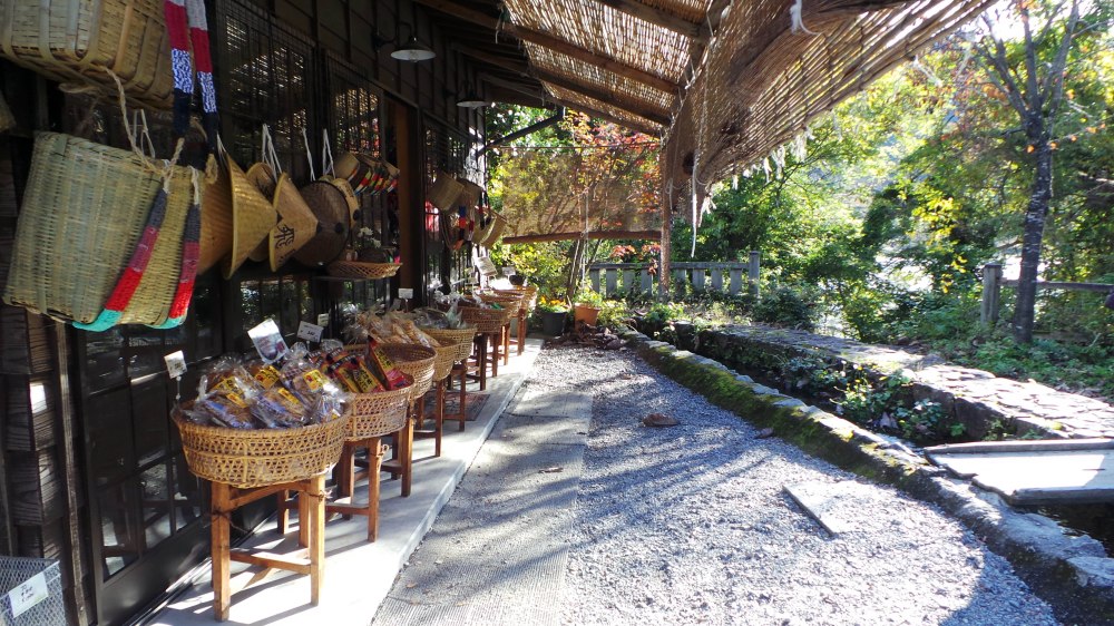 Visiter le village de Shirakawago dans les Alpes Japonaises, Japon